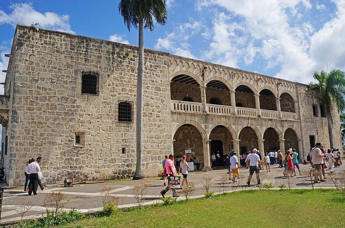 Day Trip to Santo Domingo from Punta Cana - Guides: where the experience really gets good