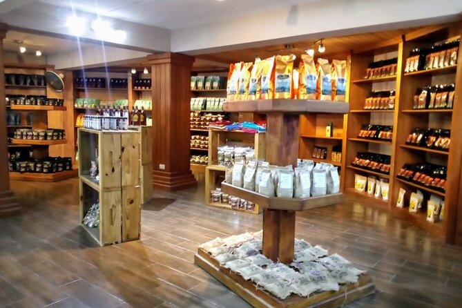 Don Lucas Cigar Factory & Store + Premium Rum Tasting (3 hours) - Shopping at the Factory Store: How to Get Deals Without Getting Rushed