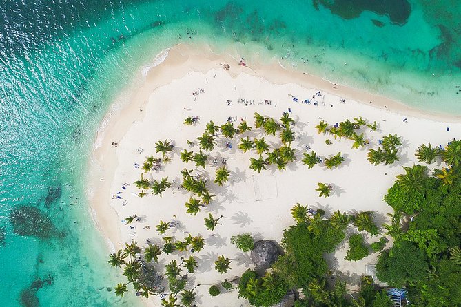 El Limon Waterfall and Bacardi Island Tour from Punta Cana with Lunch Included - Catamaran to Samaná: Drinks, Restrooms, and Possible Splashy Water