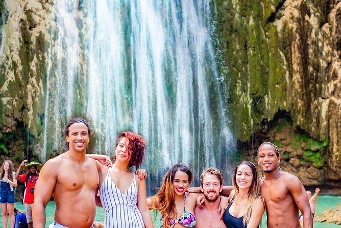 El Limon Waterfall and Bacardi Island Tour from Punta Cana with Lunch Included - Cayo Levantado (Bacardi Island): Short Beach Time That Helps You Recharge
