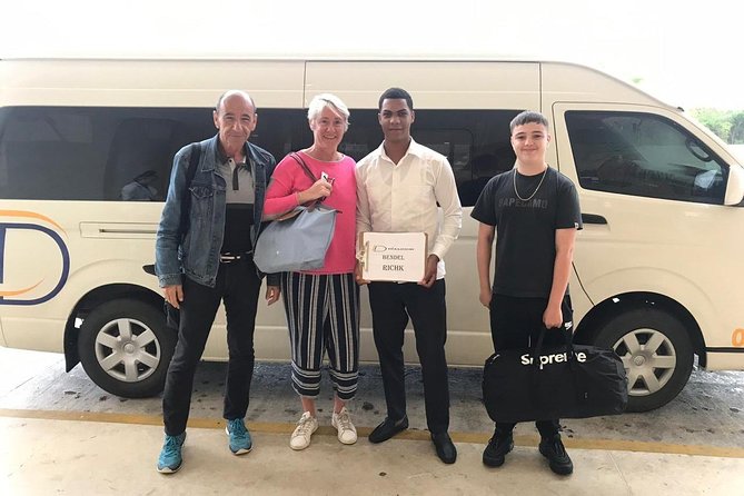 From and to Punta Cana airport(PUJ)<=>All places and hotels in Bávaro Punta Cana - Finding your driver at Punta Cana Airport (so you don’t lose time)