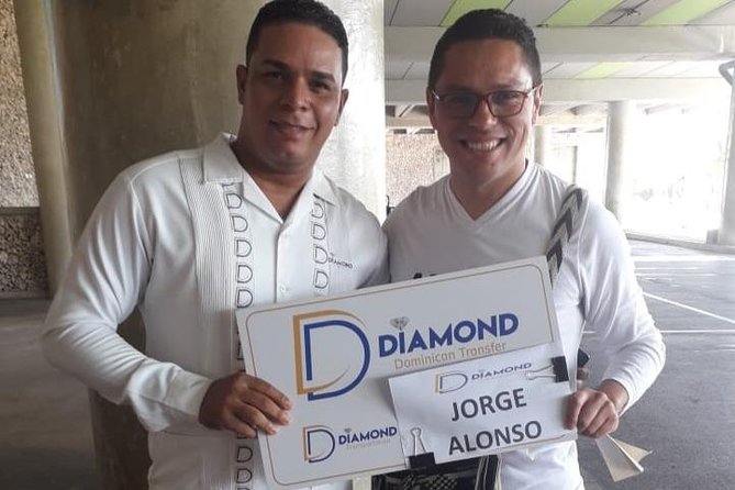 From and to Punta Cana airport(PUJ)<=>All places and hotels in Bávaro Punta Cana - Price and group value: $33 per group up to 5