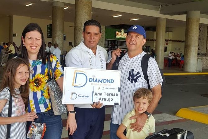 From and to Punta Cana airport(PUJ)<=>All places and hotels in Bávaro Punta Cana - Inside the SUV or van: comfort and safe, confident driving