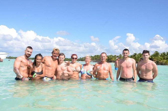 Full-Day Cruise to Saona Island - Natural pool and lunch - Food and drinks: what’s included and what you pay extra for