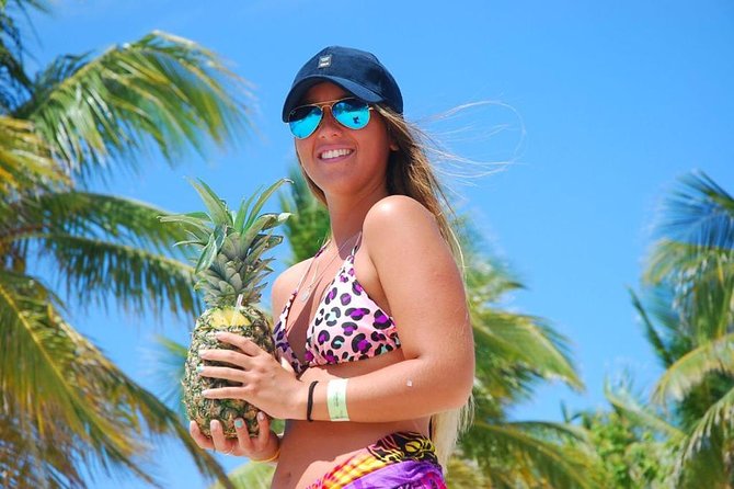 Full-Day Cruise to Saona Island - Natural pool and lunch - Speedboat and catamaran rides: fun energy with real bumps
