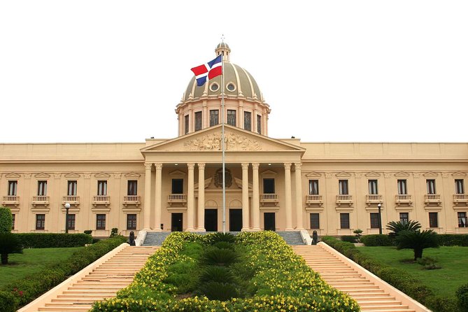 Full-Day Santo Domingo City Tour from Punta Cana - Views and monuments: National Palace and downtown perspectives