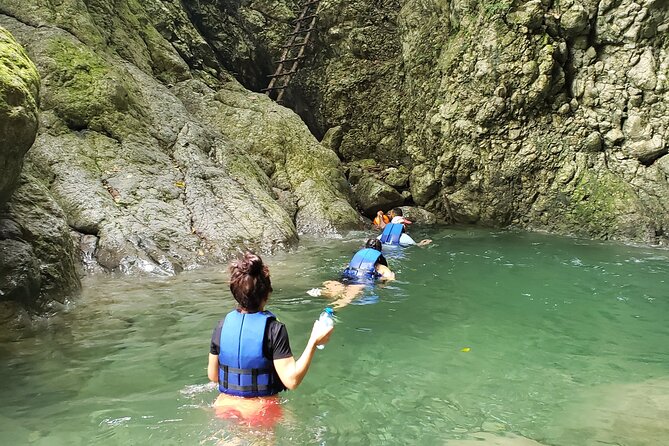 Hiking Tabernacle Thundering Waterfall in Dominican Republic - Quick take: what makes this waterfall hike work