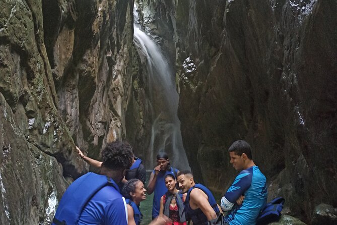 Hiking Tabernacle Thundering Waterfall in Dominican Republic - The main event: river hiking up toward El Tabernáculo