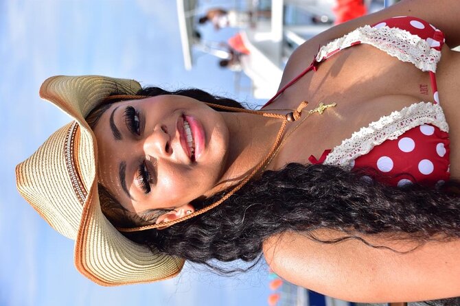Hip Hop Adult Only Party Boat with Unlimited drinks & Sandba stop - Snorkeling + Snorkel Gear: Fun If You Go With the Right Mindset