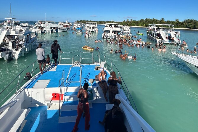 Hip-Hop Party Boat with Dj Live Adults Only and Unlimited Drinks - The 3.5-Hour Afternoon Flow: Pickup to Return