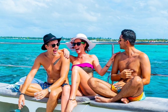 PACKAGE DEAL Catamaran- Snorkeling - Hooka Diving - Parasailing - Parasailing in Punta Cana: the 8-minute flight and the boat switch