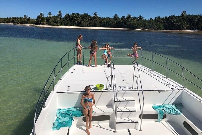 Party Boat - Private groups, snorkeling - Open Bar. - Who this tour fits best (and who should think twice)