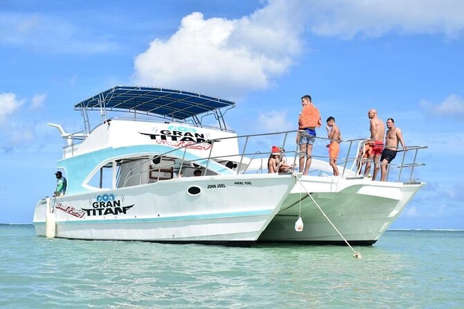 Party Boat /View Dolphins / Snorkling /Free Drinks and Transportation - Board the Party Boat: What the Start Feels Like