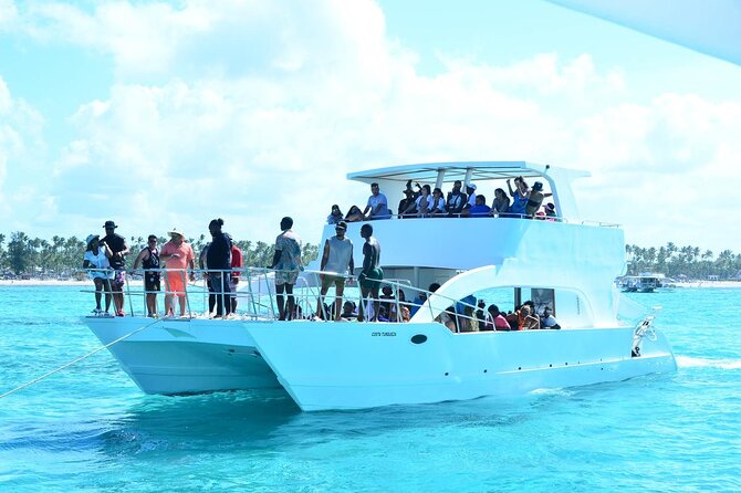 Private Catamaran with Sound system, Slide, Open bar & Snorkeling - Snacks, unlimited drinks, and what you’ll want to pack