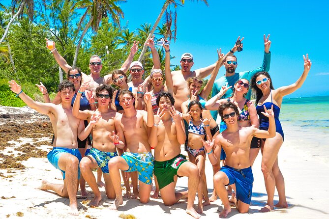 Private Catamaran wonderful Snorqueling slide & entartaiment team - Aquarium Stop and Dolphin Viewing From the Catamaran