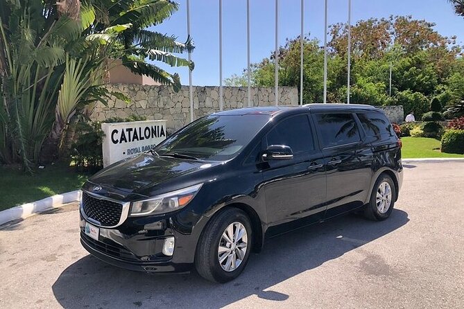 Private Punta Cana Airport Transfer from Hotels to Uvero Alto - Places to stand, names to watch for, and what to do if you feel unsure