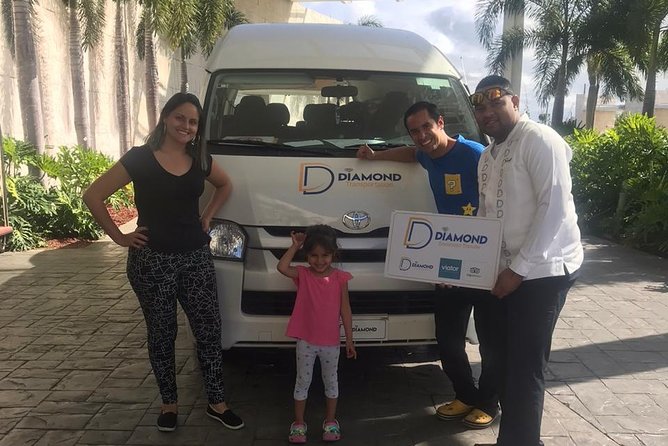 Private Transfer 1 way Punta Cana Airport and Bayahibe, La Romana - Flight delays and airport waiting: how this service handles the messy part
