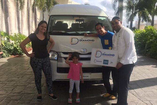 Private Transfer between Punta Cana Airport and Bavaro - Child seats and family-friendly details that matter in 30 minutes