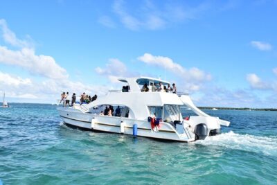 Punta Cana Booze Cruise, Snorkeling, Sand-Bar with Entertainment - The Natural Pool sand-bar stop: the real photo moment
