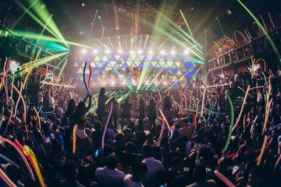 Punta Cana: Coco Bongo Nightclub Experience with Transfer - Open Bar vs Gold Member: What Changes in Real Life