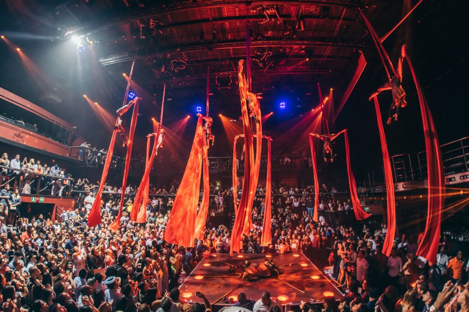 Punta Cana: Coco Bongo Nightclub Experience with Transfer - Drinks, Snacks, and the 1:00 AM Finish Line