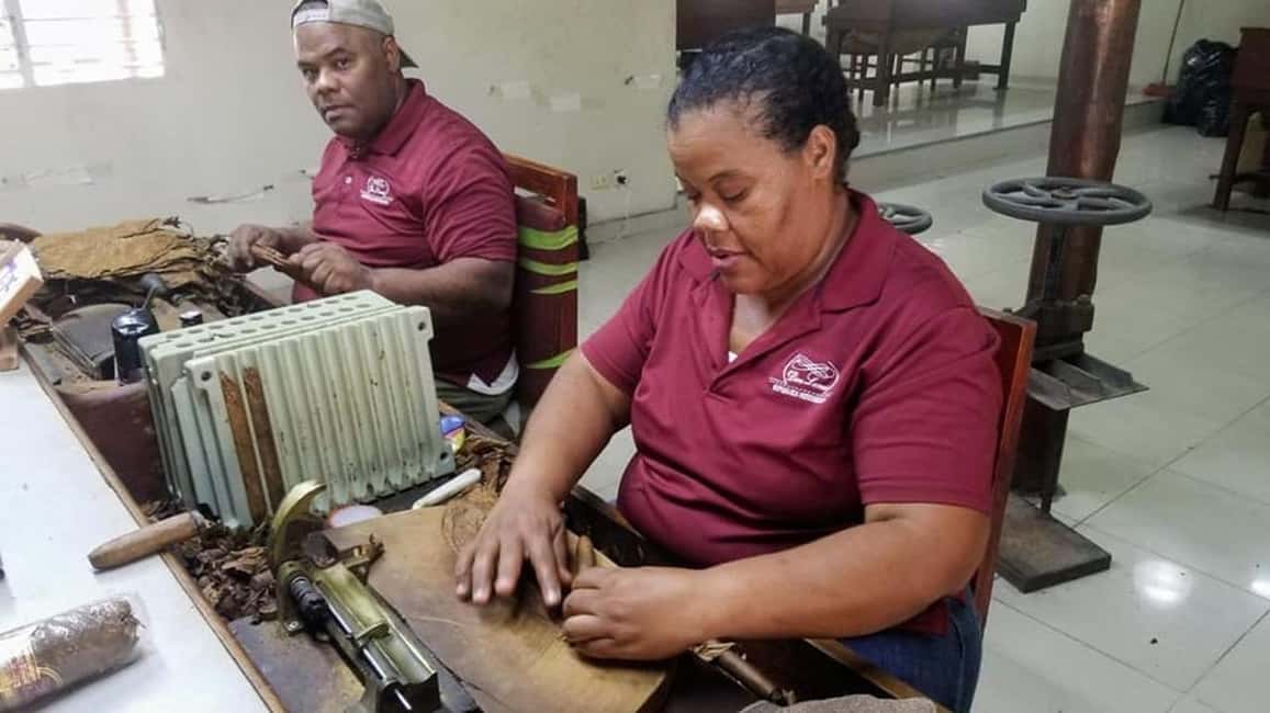 Punta Cana: Don Lucas Cigar Factory & Rum Tour with Pickup - Don Lucas Artisan Complex: One Address With Four Different Crafts