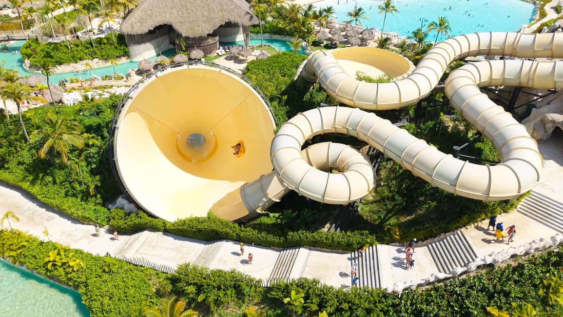 Punta Cana: El Dorado Water Park Entry with Hotel Transfers - The Slide Lineup: El Huracán and Trágame Tierra Are the Headliners