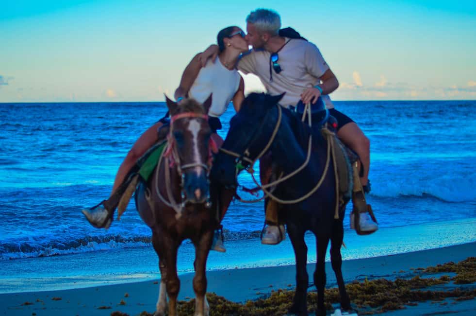 Punta Cana: Horseback Riding Tour with Sunset at Macao Beach - Sunset stop and photos: how to get the best shots
