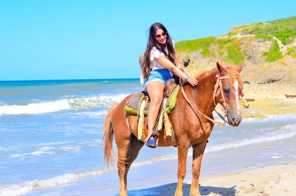 Punta Cana: Macao Beach & Forest Horseback Riding Tour - Guides and photographers: why the human touch matters