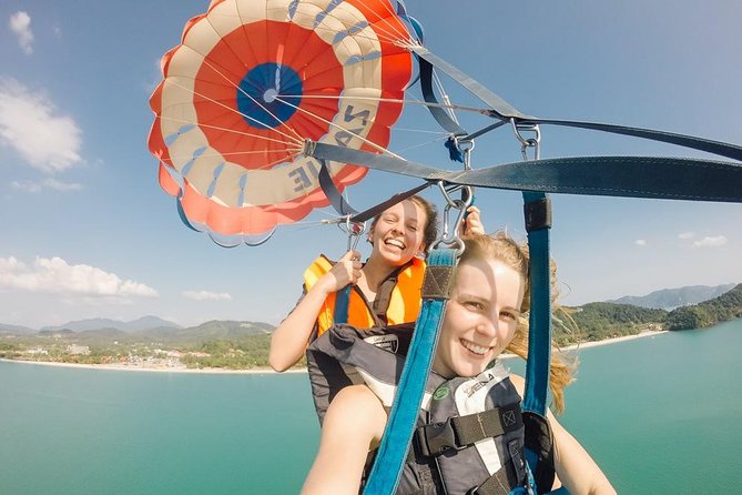Punta Cana Parasailing & Snorkeling Cruise Experience - Snorkeling Off the Boat: Coral Reefs, Fish Feeding, and Shallow Water