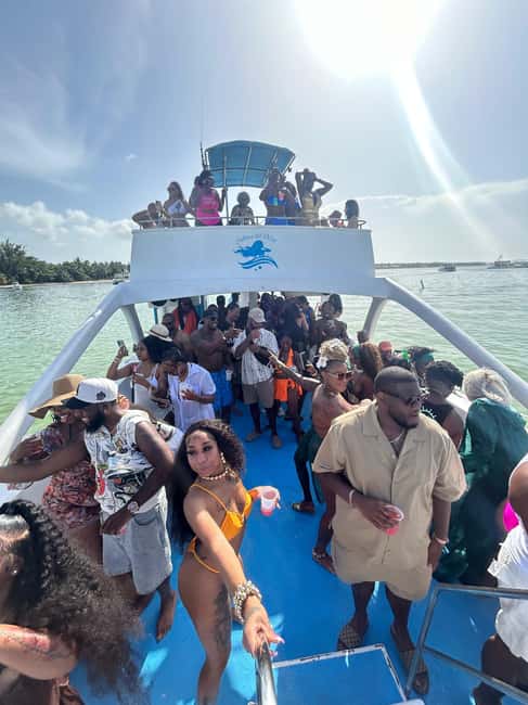 Punta Cana: Party Boat with Snorkeling, Open Bar And Hip Hop - Snorkeling over the coral reef: how to make the most of 30 minutes