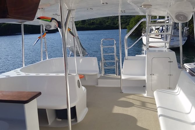 Punta Cana Private Catamaran Cruise with Drinks and Light Snacks - Stop 4: Playa Bibijagua souvenir market hangout (about 20 minutes)