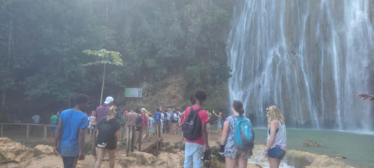 Punta Cana: Samaná Bay, Bacardí Island ^ El Limón Waterfall - Tipping and photos: how to keep control of your day
