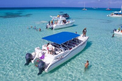 Saona Island Excursion - From Bayahibe - Boats: catamaran to Saona, speedboat energy on the return