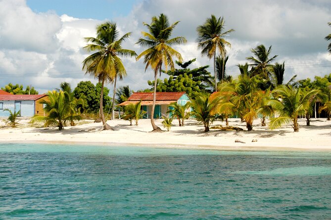Saona, Mano Juan, Canto de la playa away from the tourist crowds - Saona Island and the Penón: your first taste of Cotubanamá