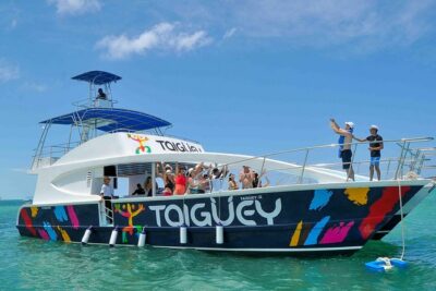 Taiguey Emotion Show - Boarding and the vibe on the ship (including the host people remember)