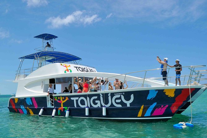 Taiguey Emotion Show - Boarding and the vibe on the ship (including the host people remember)
