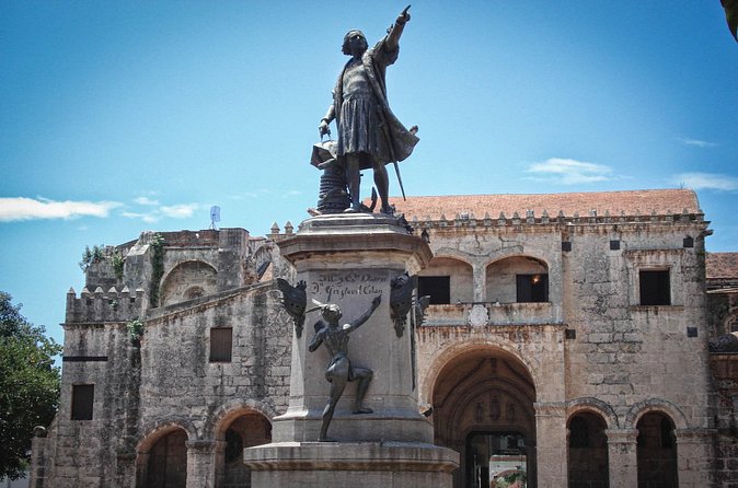 Walking Tour from Santo Domingo City - Stop 4: Museo de las Casas Reales for maps and tapestries